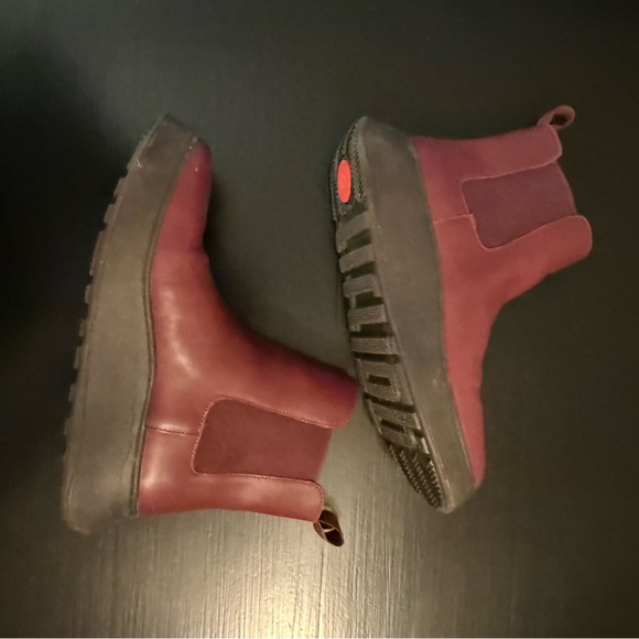 Fit flop Burgundy Leather Ankle Boots - Picture 7 of 9